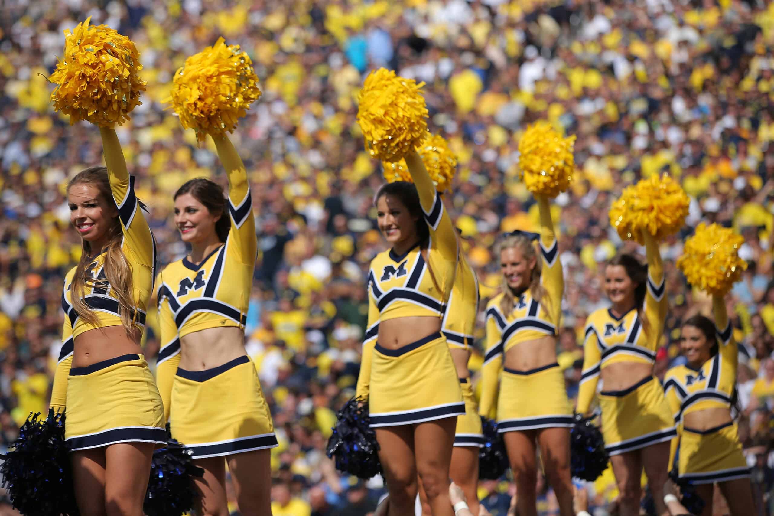 michigan cheerleaders